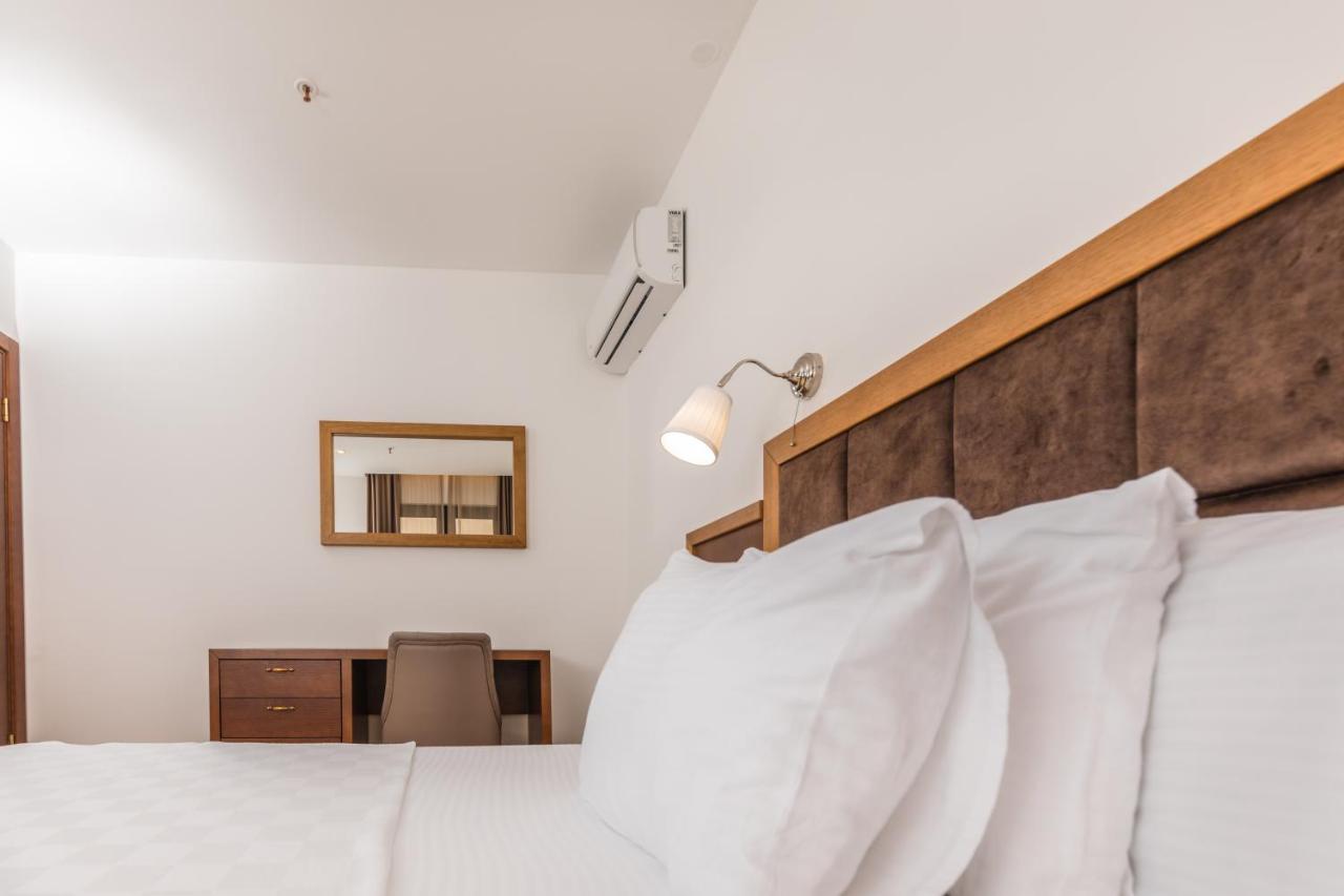 Hotel Plaza Lucice Petrovac Eksteriør bilde