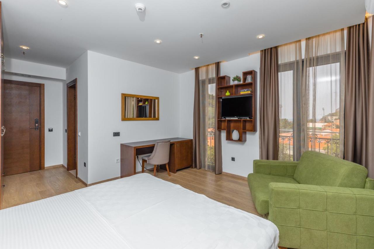 Hotel Plaza Lucice Petrovac Eksteriør bilde