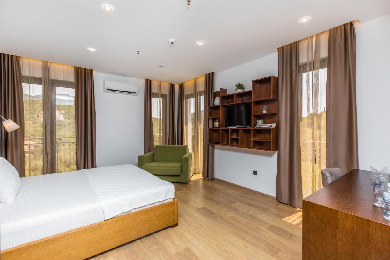 Hotel Plaza Lucice Petrovac Eksteriør bilde